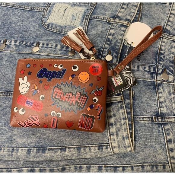 Graphic Wristlet - Picture 1 of 6